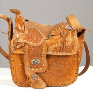Leather saddlebag purse